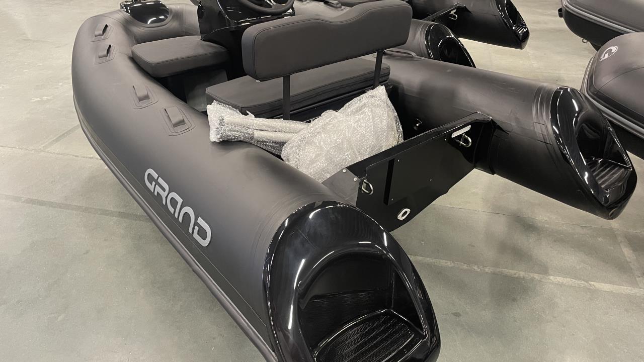 Grand 300 LF Silver Line -24 med Mercury F10E -25