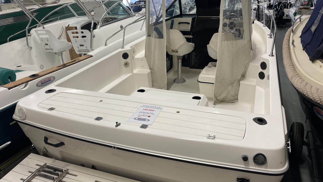 Seaswirl 2150 WA Striper -97 med Volvo Penta 5.0L-05