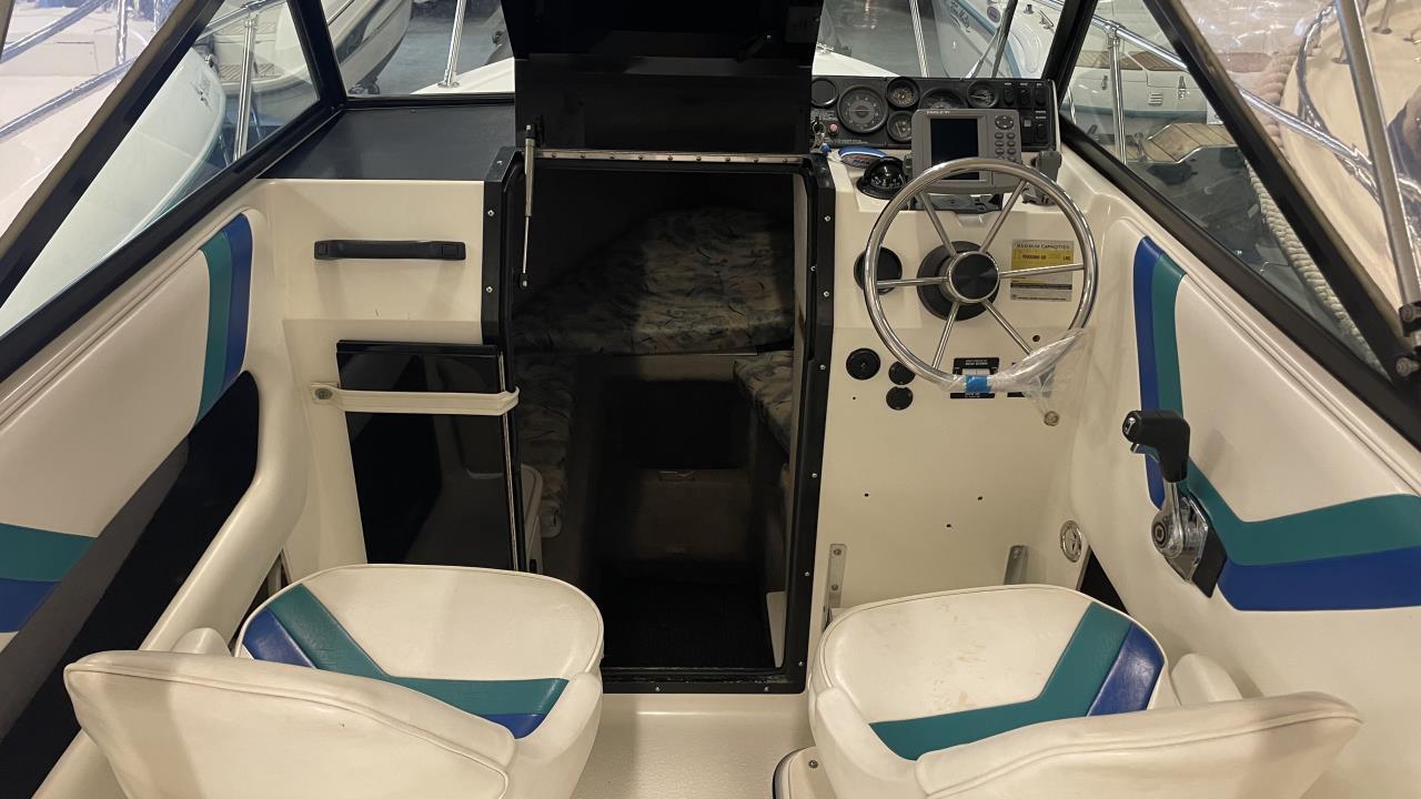 Seaswirl 2150 WA Striper -97 med Volvo Penta 5.0L-05