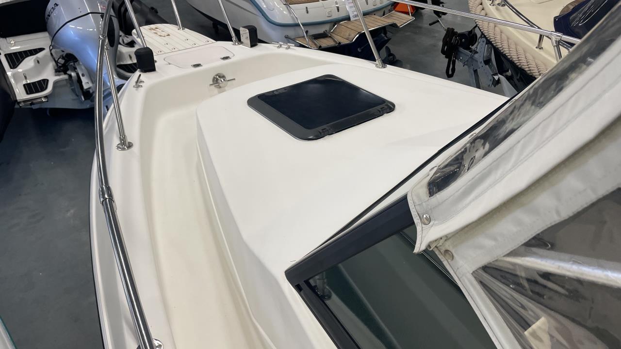 Seaswirl 2150 WA Striper -97 med Volvo Penta 5.0L-05