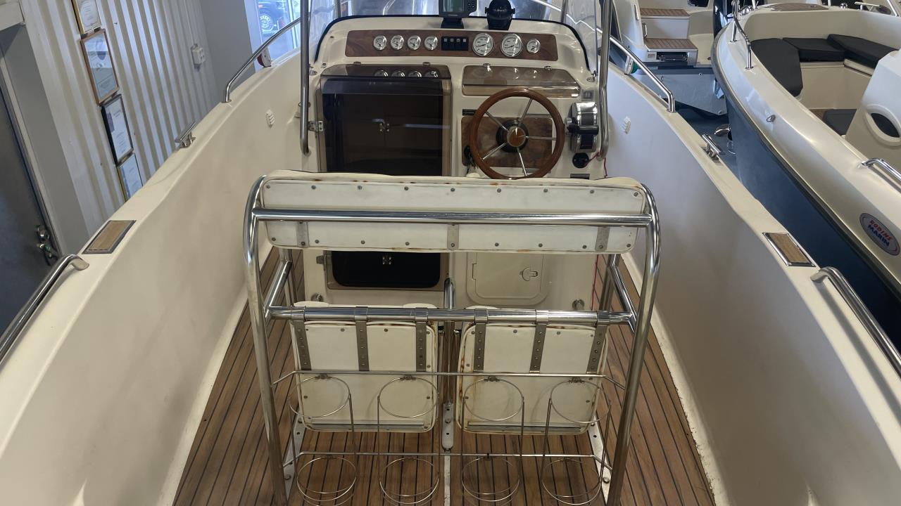 Uttern S64 Exclusive med Mercruiser 4,3 L -02
