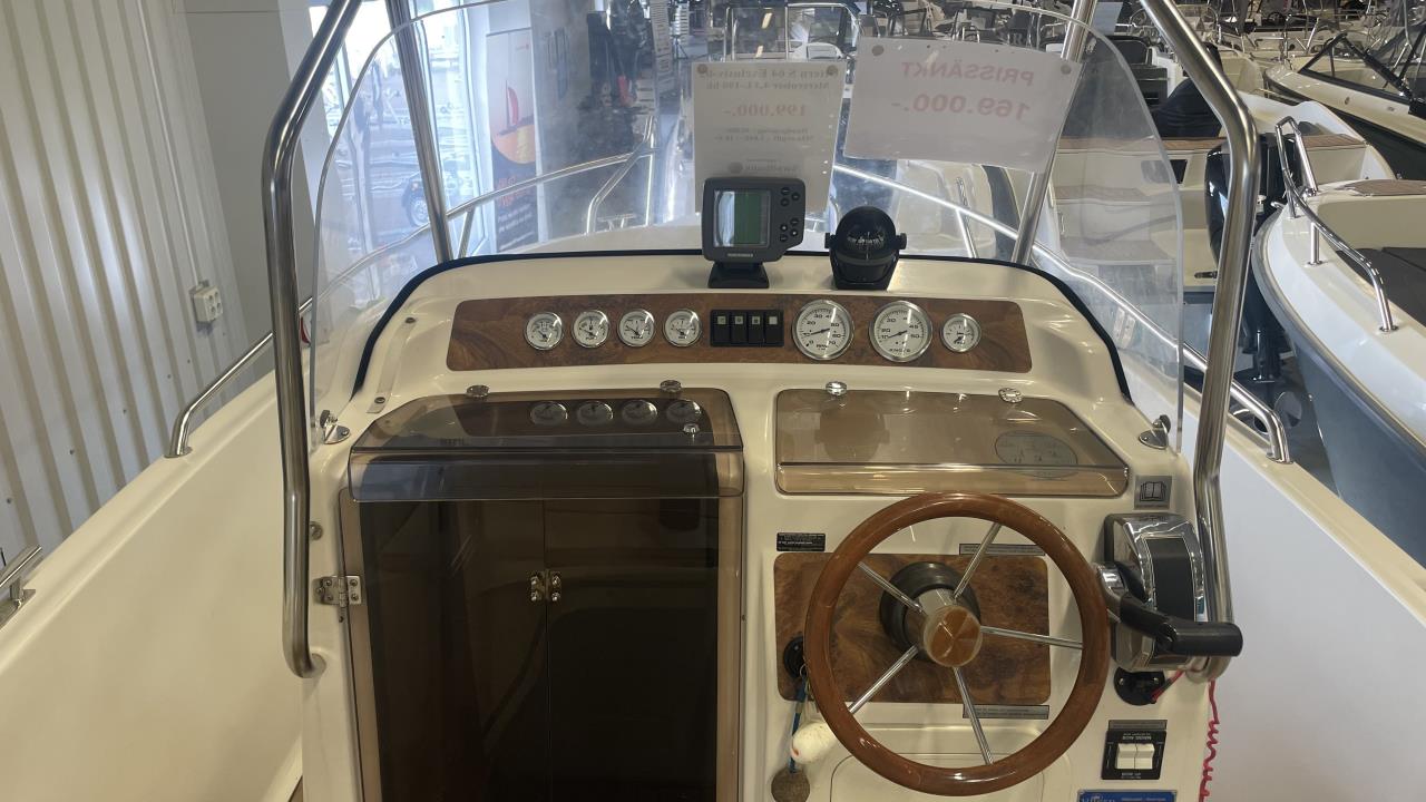 Uttern S64 Exclusive med Mercruiser 4,3 L -02