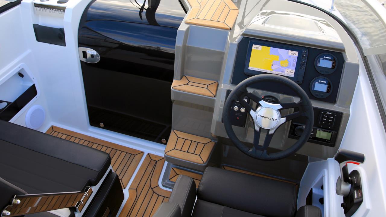Finnmaster T6 -24 med Yamaha F150 XB -25
