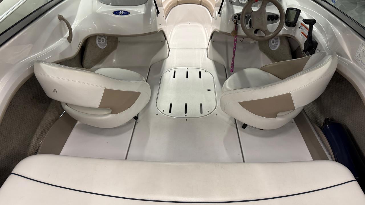 Four Winns 190 Horizon-06 med Volvo Penta 4,3 GXi-06