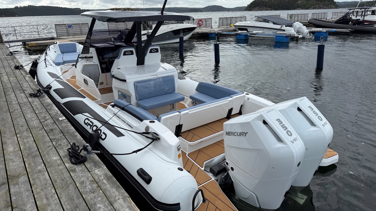 Grand 980 Golden Line med 2x Mercury F 350 V10 JPO.