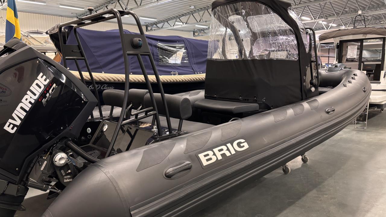 Brig Navigator 700 -16 med Evinrude 200 HO -16
