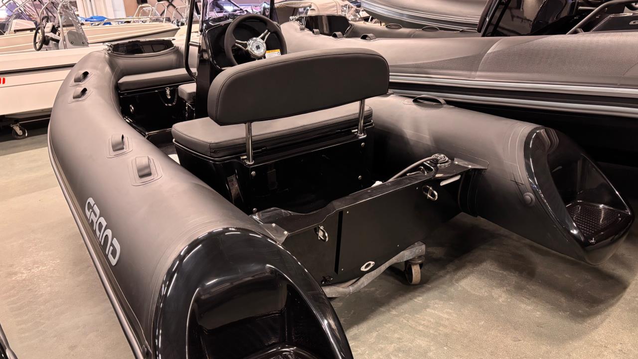 Grand 370 NL Silverline med Yamaha F25 GES -25