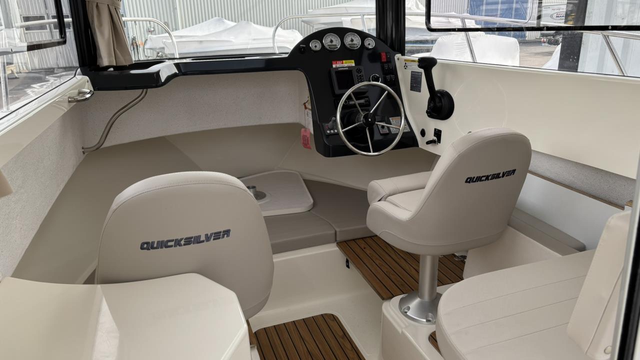 Quicksilver 675 Pilothouse -14 med Mercury F150 ELPT -16