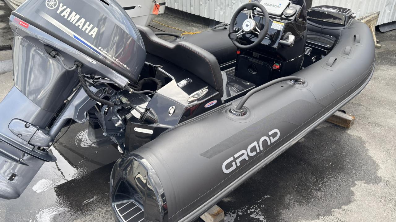 Grand 340 GL Black Edition -23 med Yamaha F40 -23