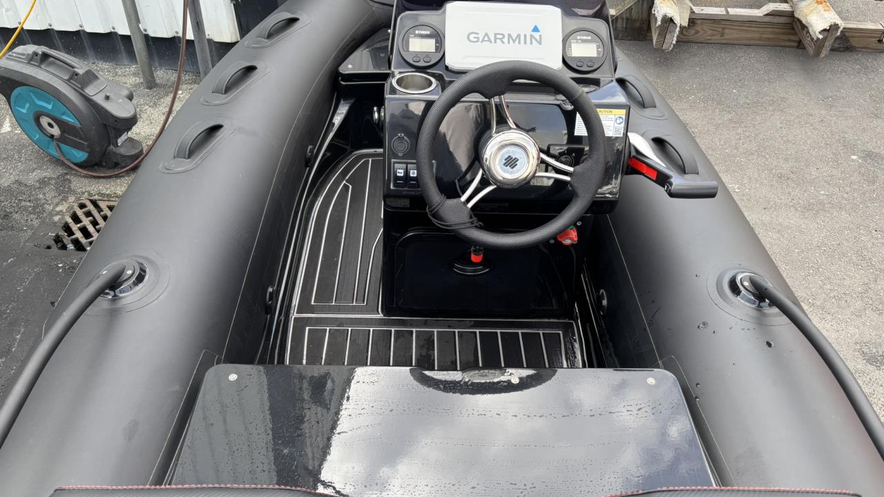 Grand 340 GL Black Edition -23 med Yamaha F40 -23
