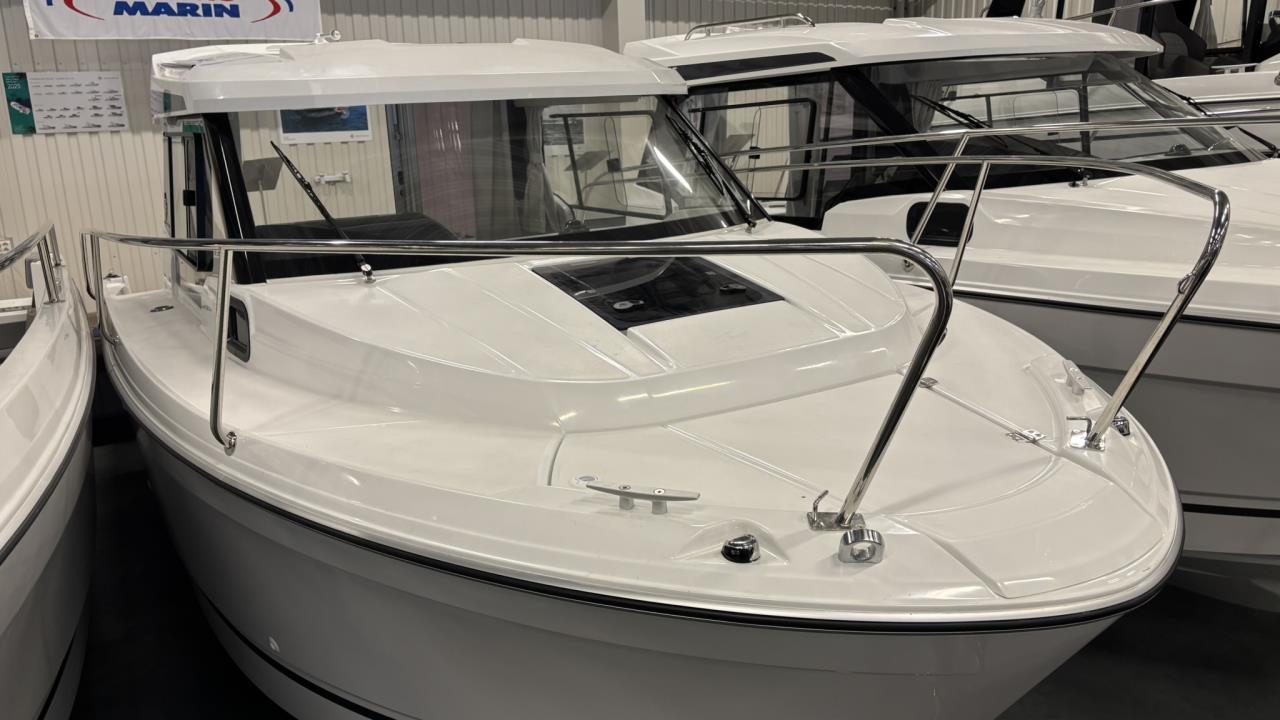 Jeanneau 695 Merry Fisher -23 med Yamaha F150 LB -25
