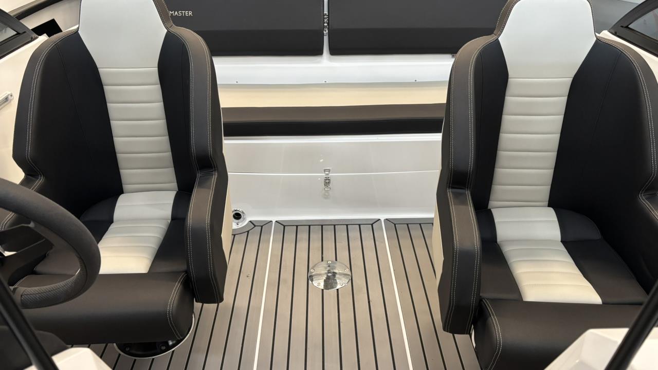 Finnmaster R5 -22 med Yamaha F100 -25