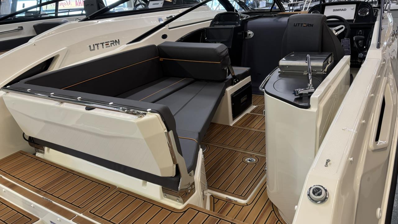 Uttern D70 med Mercury F250 XL DTS Vit -25