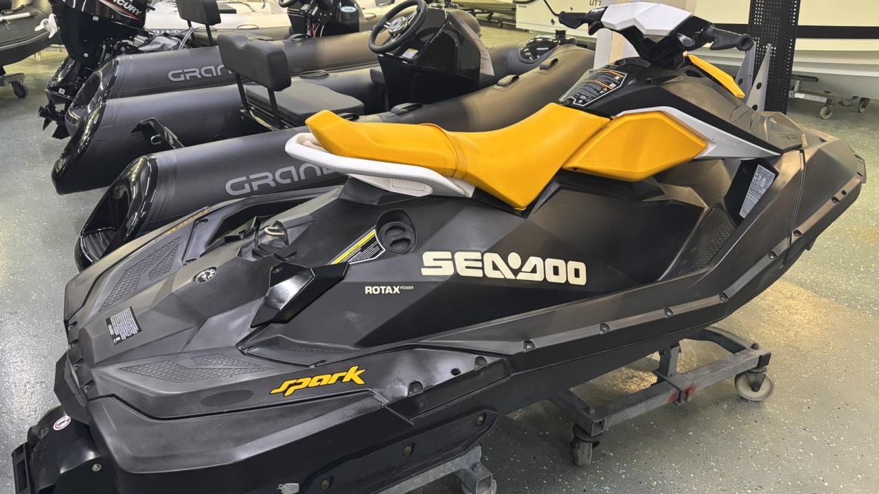 Seadoo Spark 900 HO 2UP -19