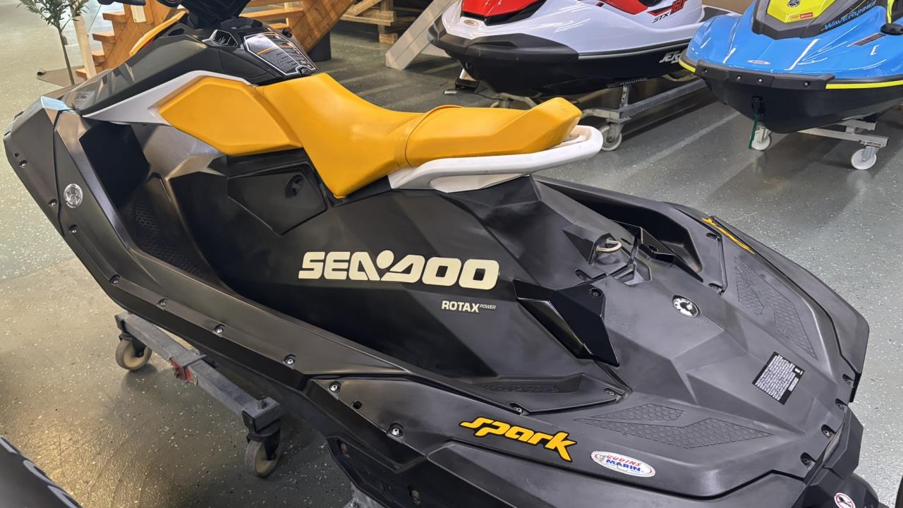 Seadoo Spark 900 HO 2UP -19