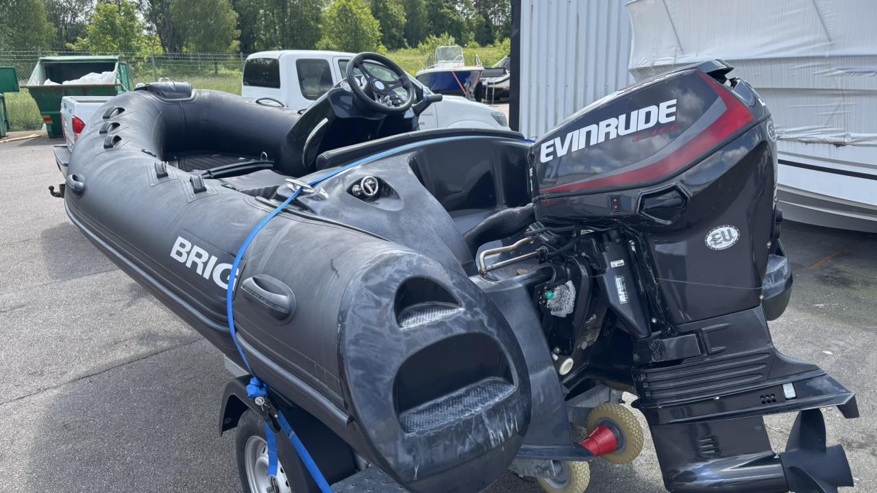 Brig Eagle 380 -19 med Evinrude 40 DPL -19