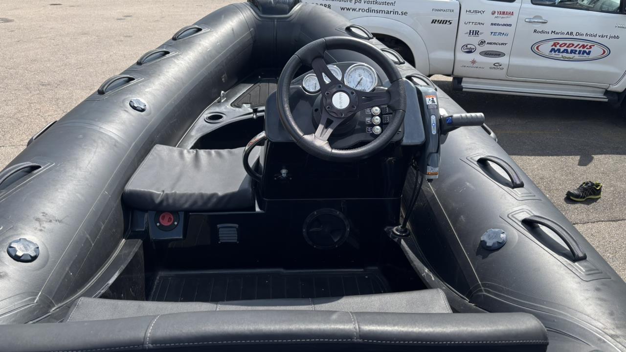 Brig Eagle 380 -19 med Evinrude 40 DPL -19