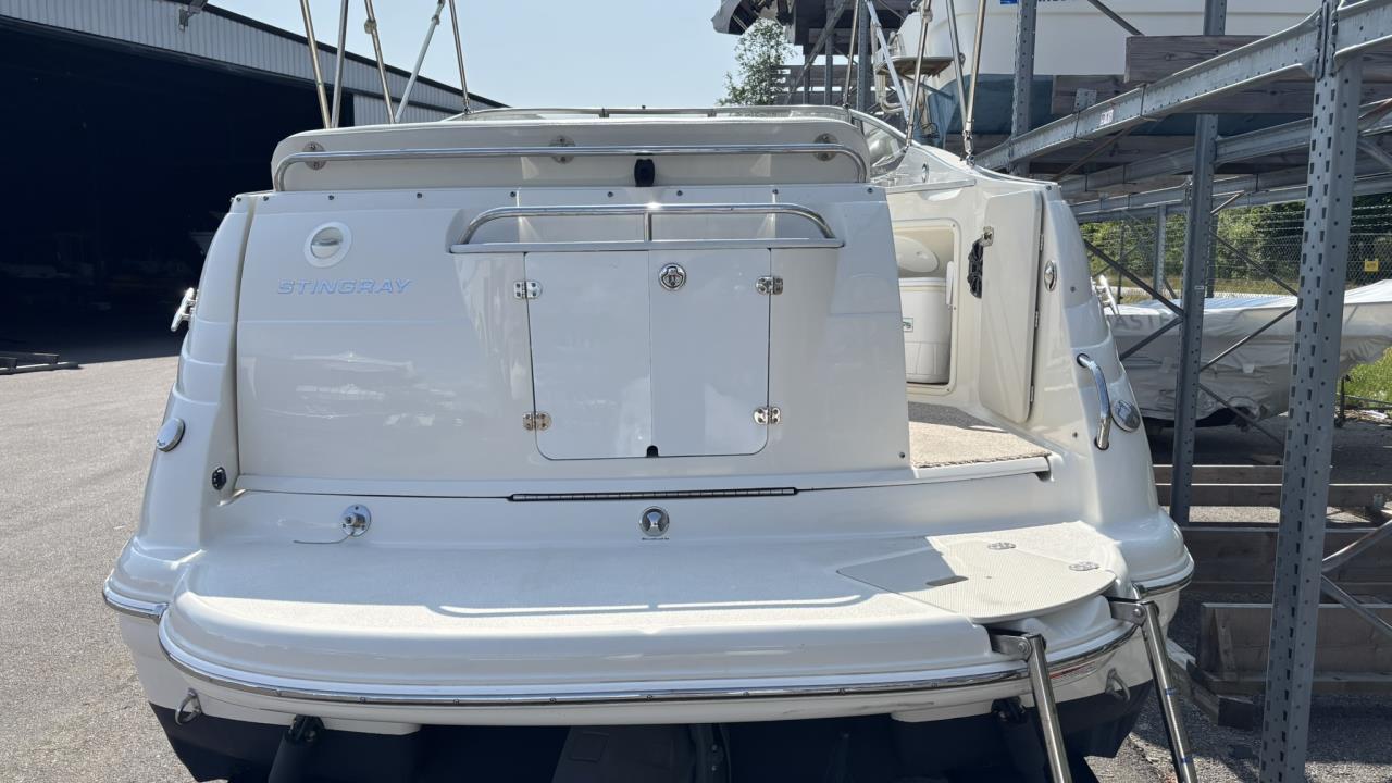 Stingray 250 CS med Volvo Penta 5.0L GXI 270 / DP -13
