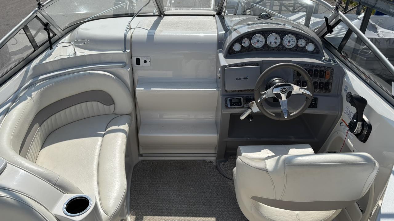 Stingray 250 CS med Volvo Penta 5.0L GXI 270 / DP -13