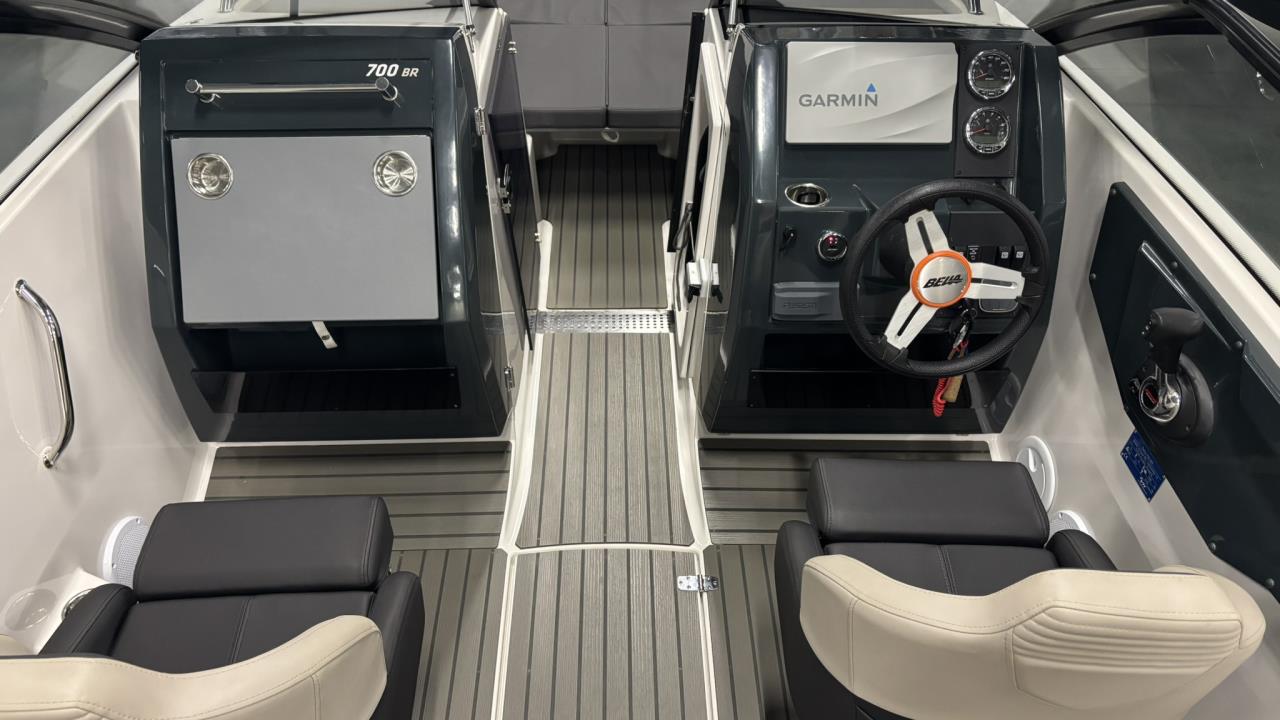 Bella 700 BR -17 med Mercury F 250 XL DTS -17