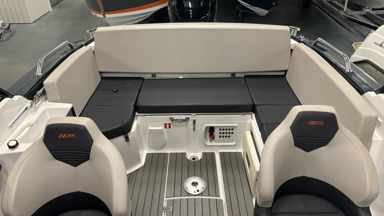 Bella 700 BR -17 med Mercury F 250 XL DTS -17