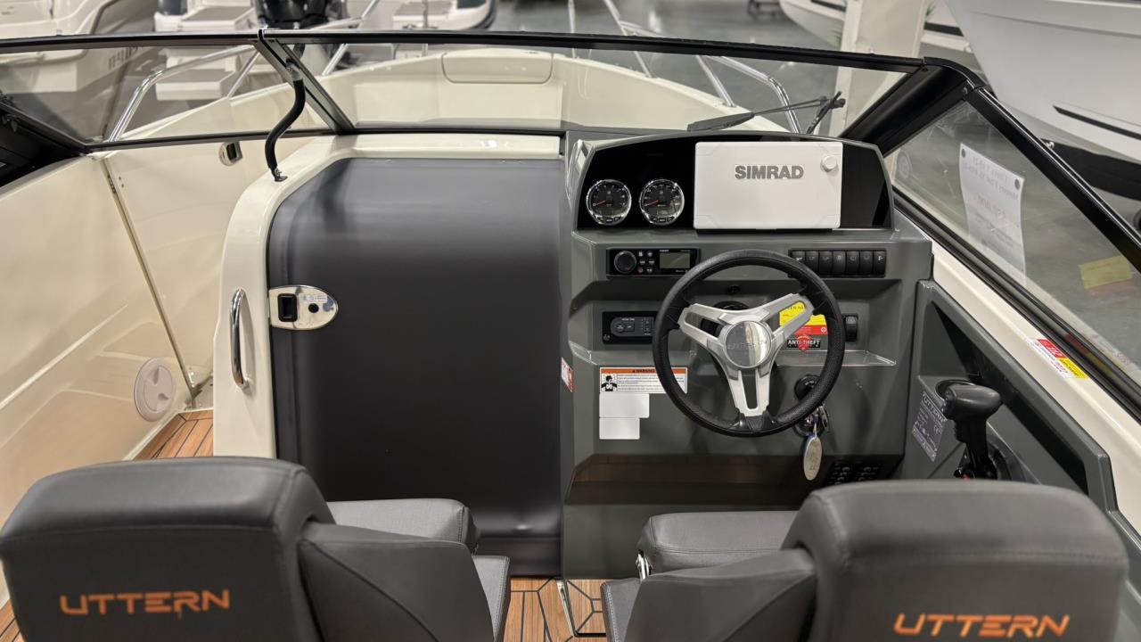 Uttern T65 -21 med Mercury F200 XL DTS -21