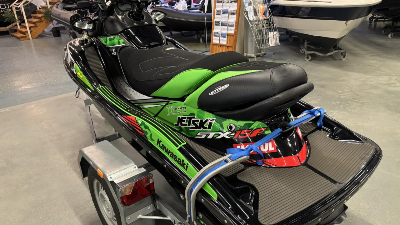 Kawasaki STX 160 X -18 ink trailer
