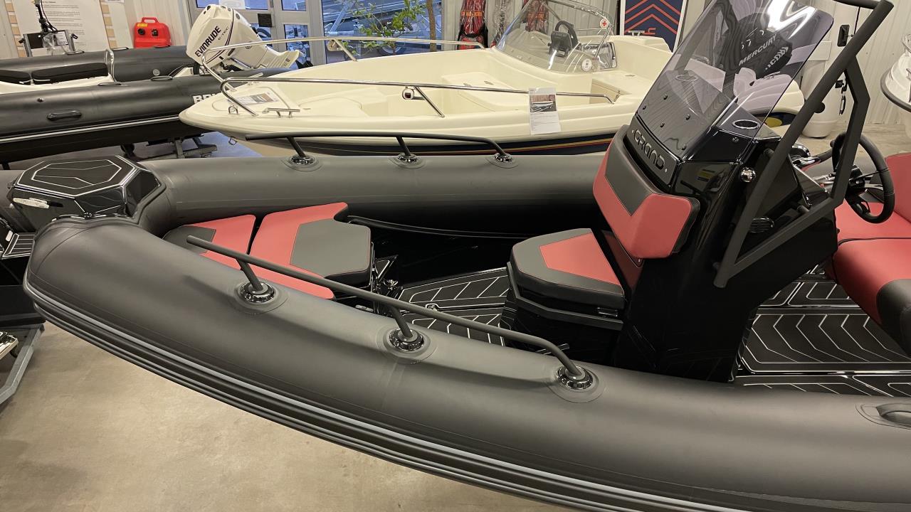 Grand D 600 Lux -23 Yamaha F 150 XB -23