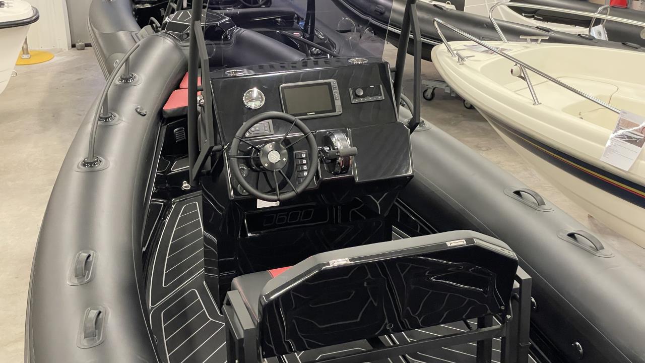 Grand D 600 Lux -23 Yamaha F 150 XB -23