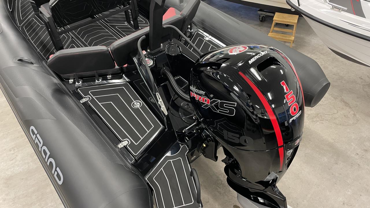 Grand D 600 Lux -23 Yamaha F 150 XB -23