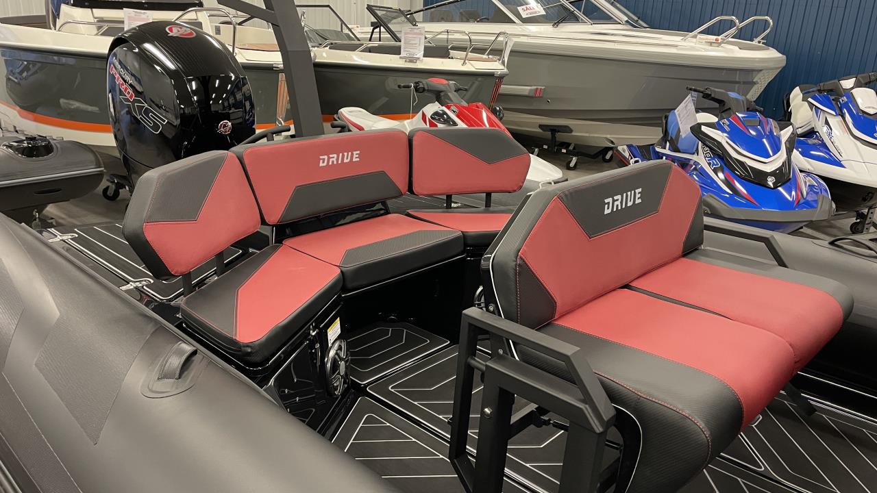 Grand D 600 Lux -23 Yamaha F 150 XB -23