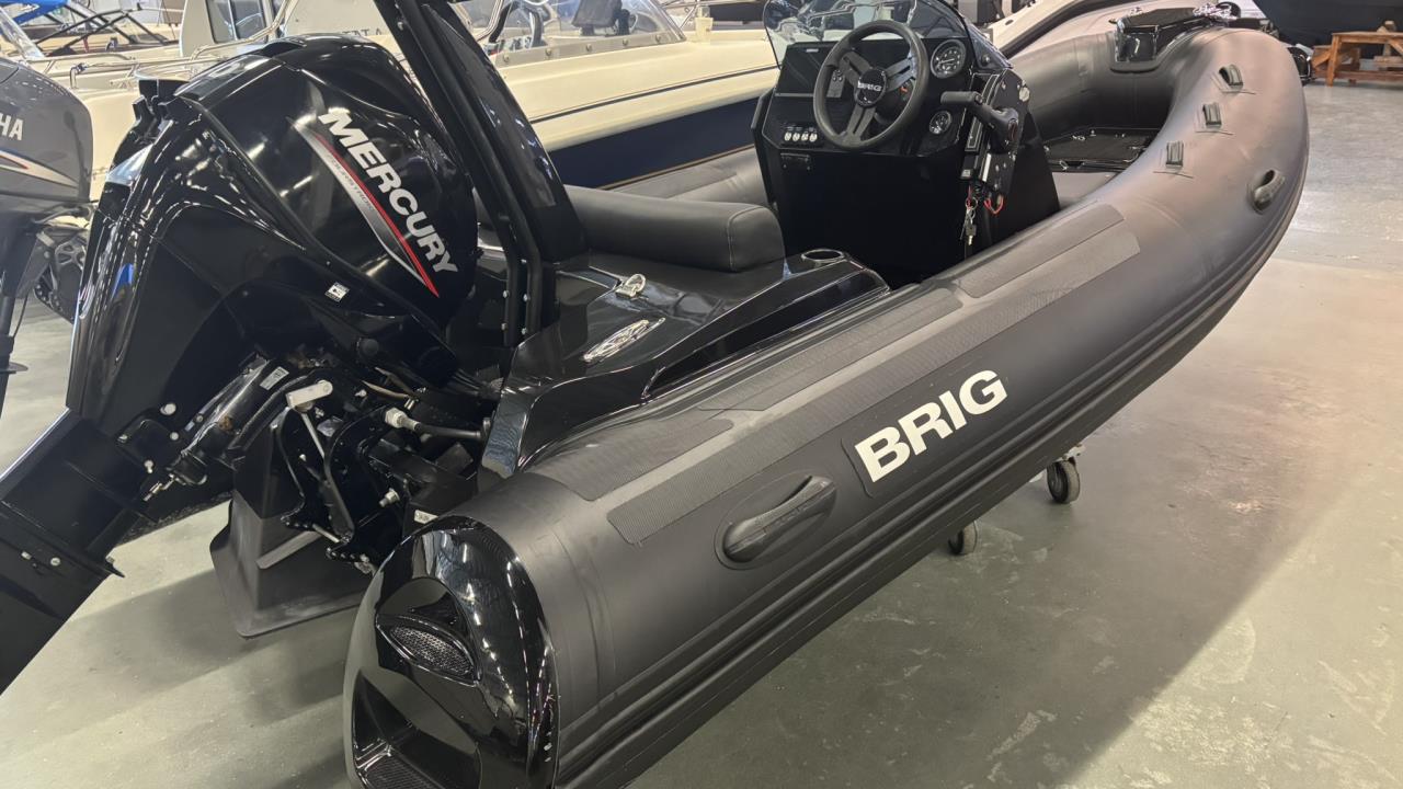 Brig Eagle 4 -22 med Mercury F 30 ELPT -22