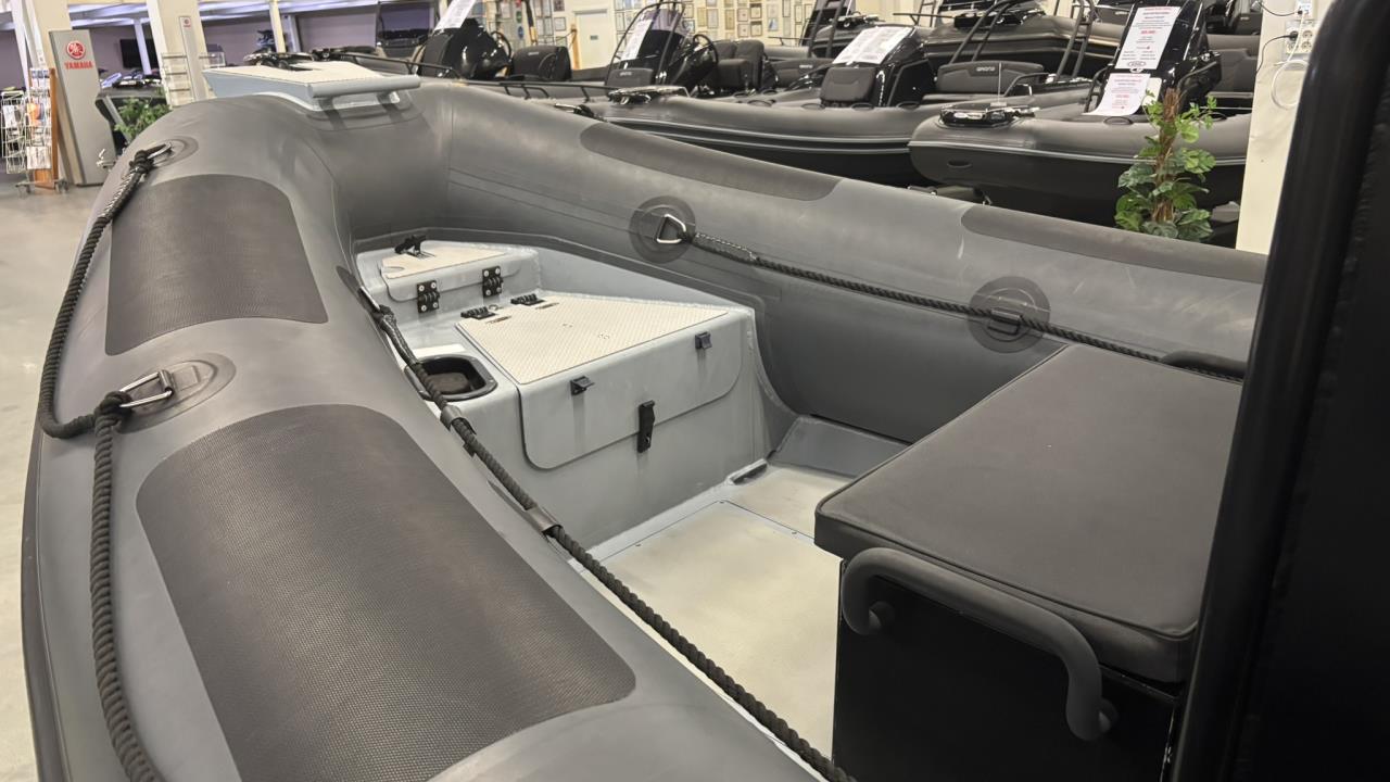 Highfield 590 Cabin Edition -16 med Suzuki DF 140A -16