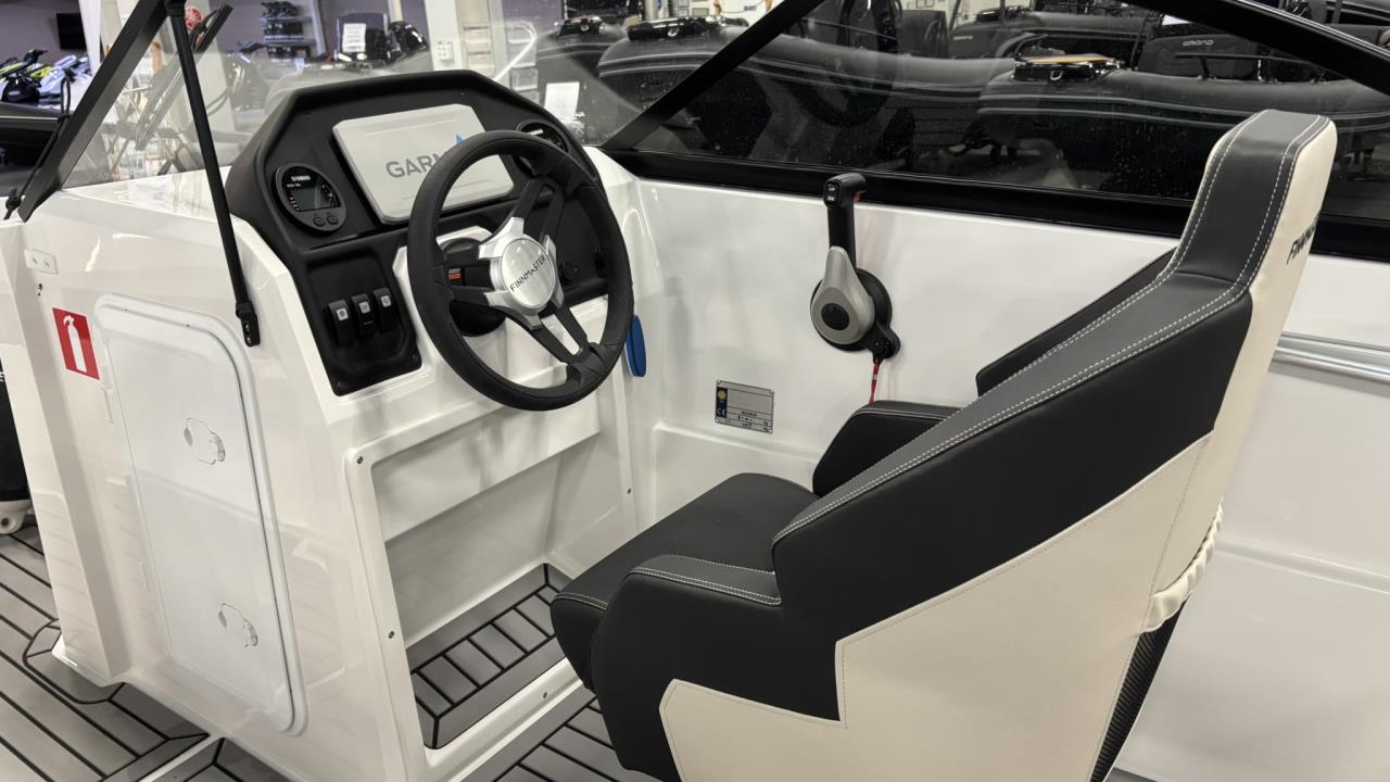 Finnmaster R5 -22 med Yamaha F 100 LB -25