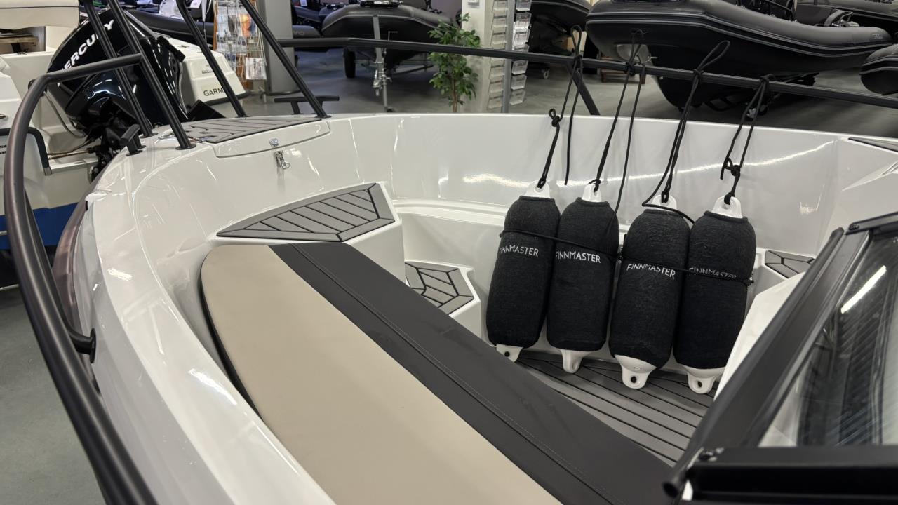 Finnmaster R5 -22 med Yamaha F 100 LB -25