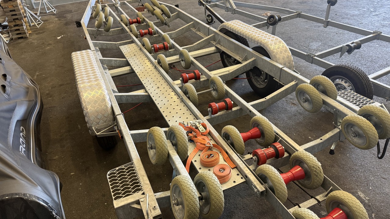 TK Trailer BT 3000 B -25
