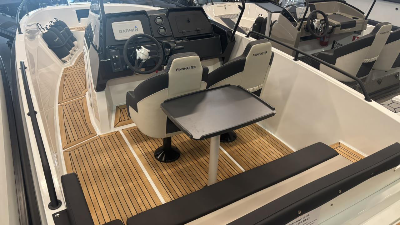 Finnmaster S6 -23 med Yamaha F150 XB -26