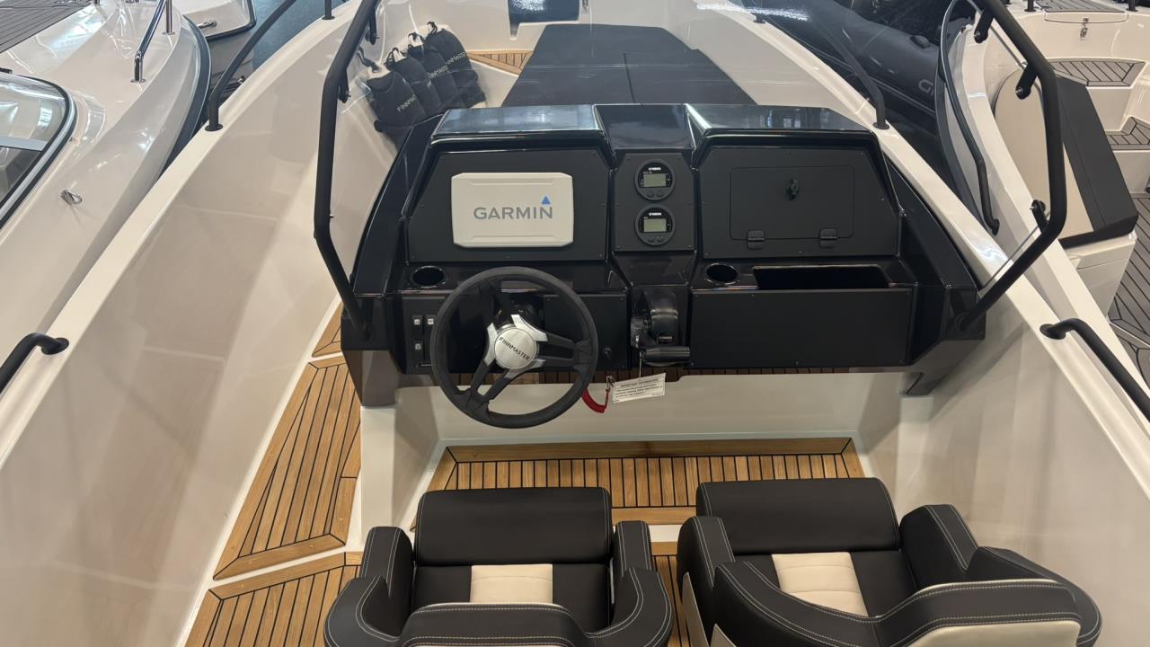 Finnmaster S6 -23 med Yamaha F150 XB -26