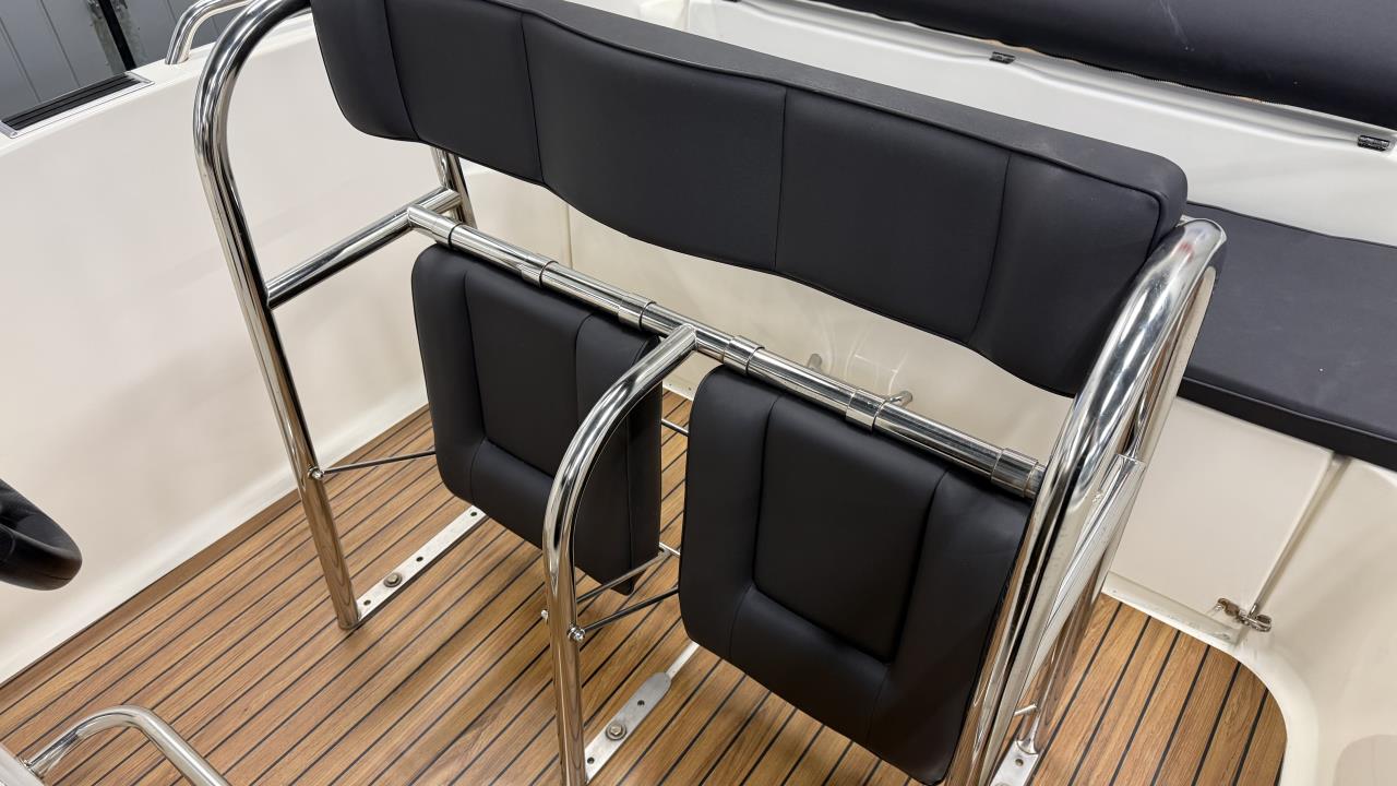 Uttern S64 med Mercruiser 4,3L MPI -12