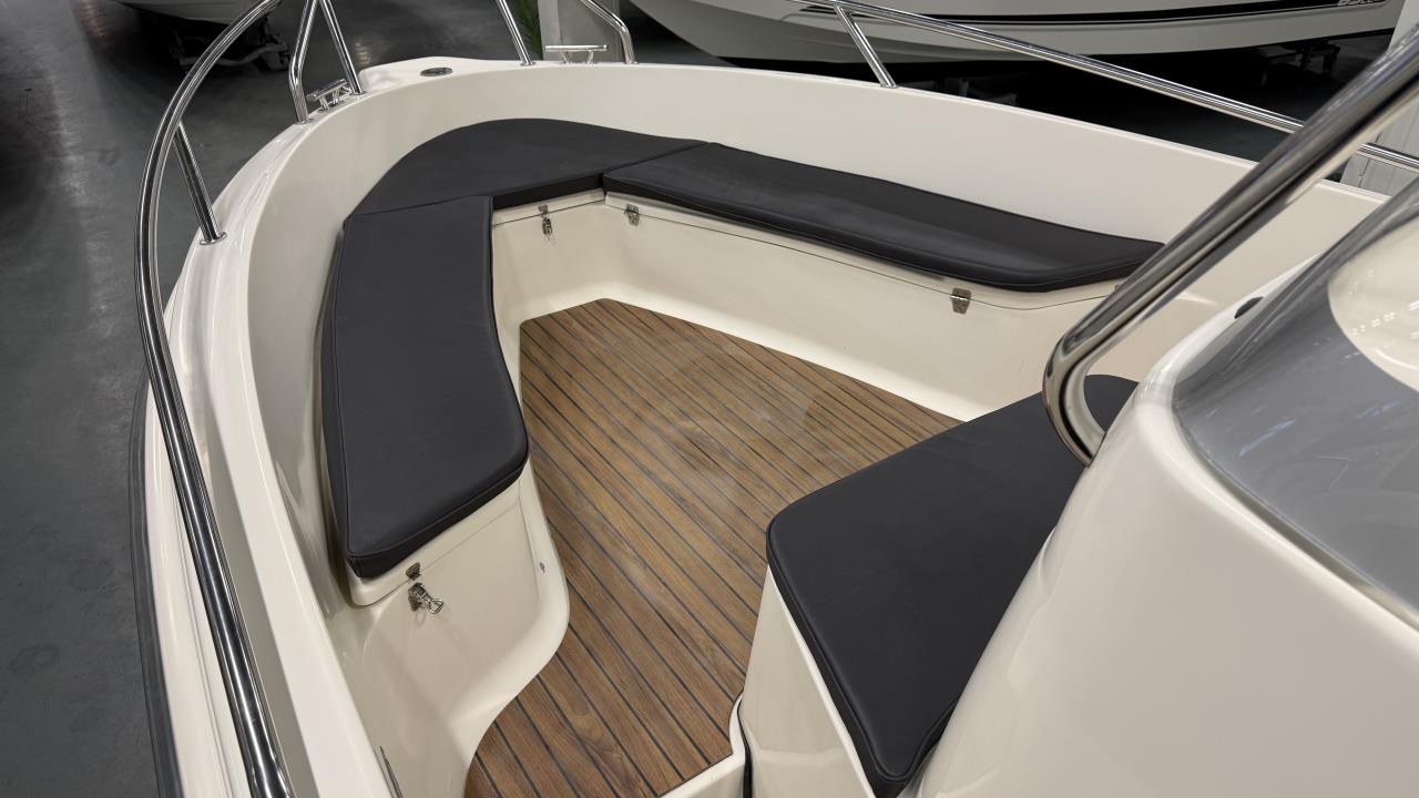 Uttern S64 med Mercruiser 4,3L MPI -12