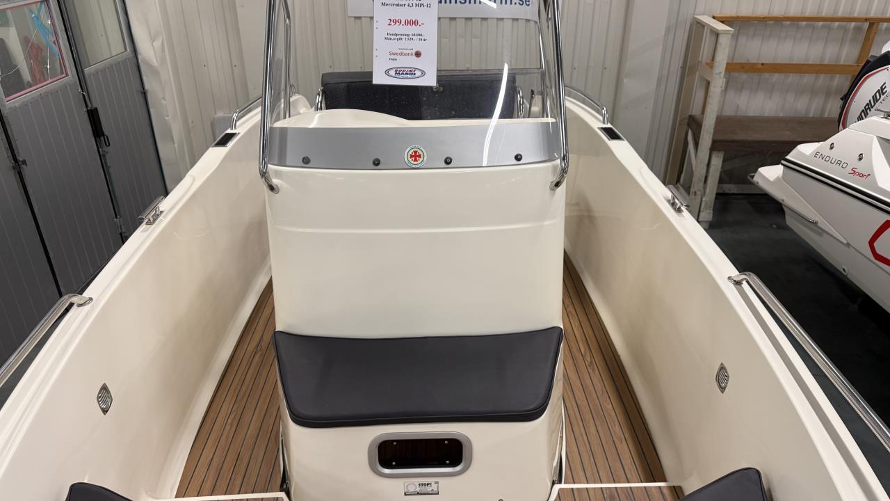 Uttern S64 med Mercruiser 4,3L MPI -12
