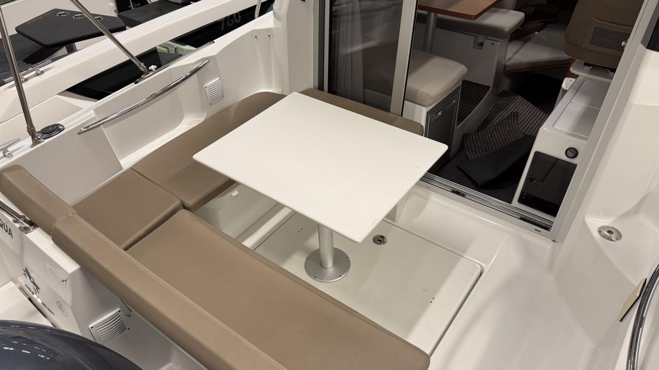 Jeanneau 695 Merry Fisher -17 med Yamaha F150 DETL -17