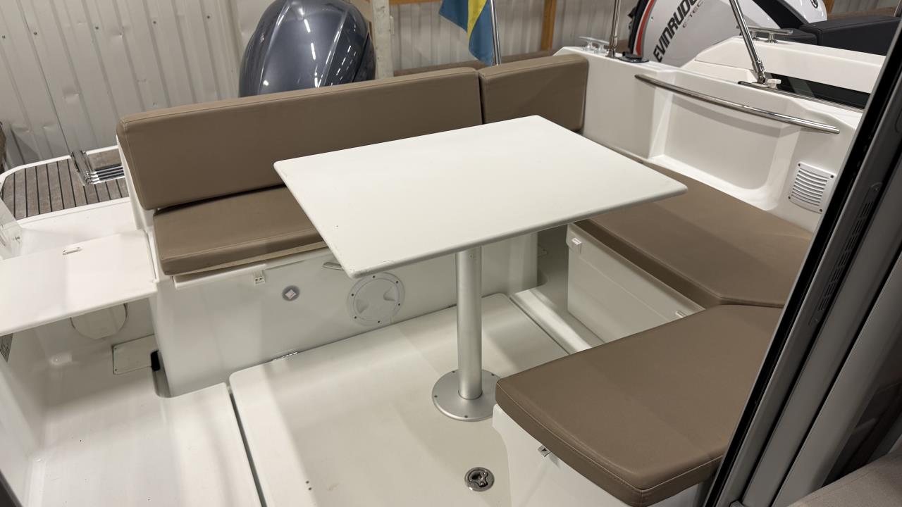 Jeanneau 695 Merry Fisher -17 med Yamaha F150 DETL -17