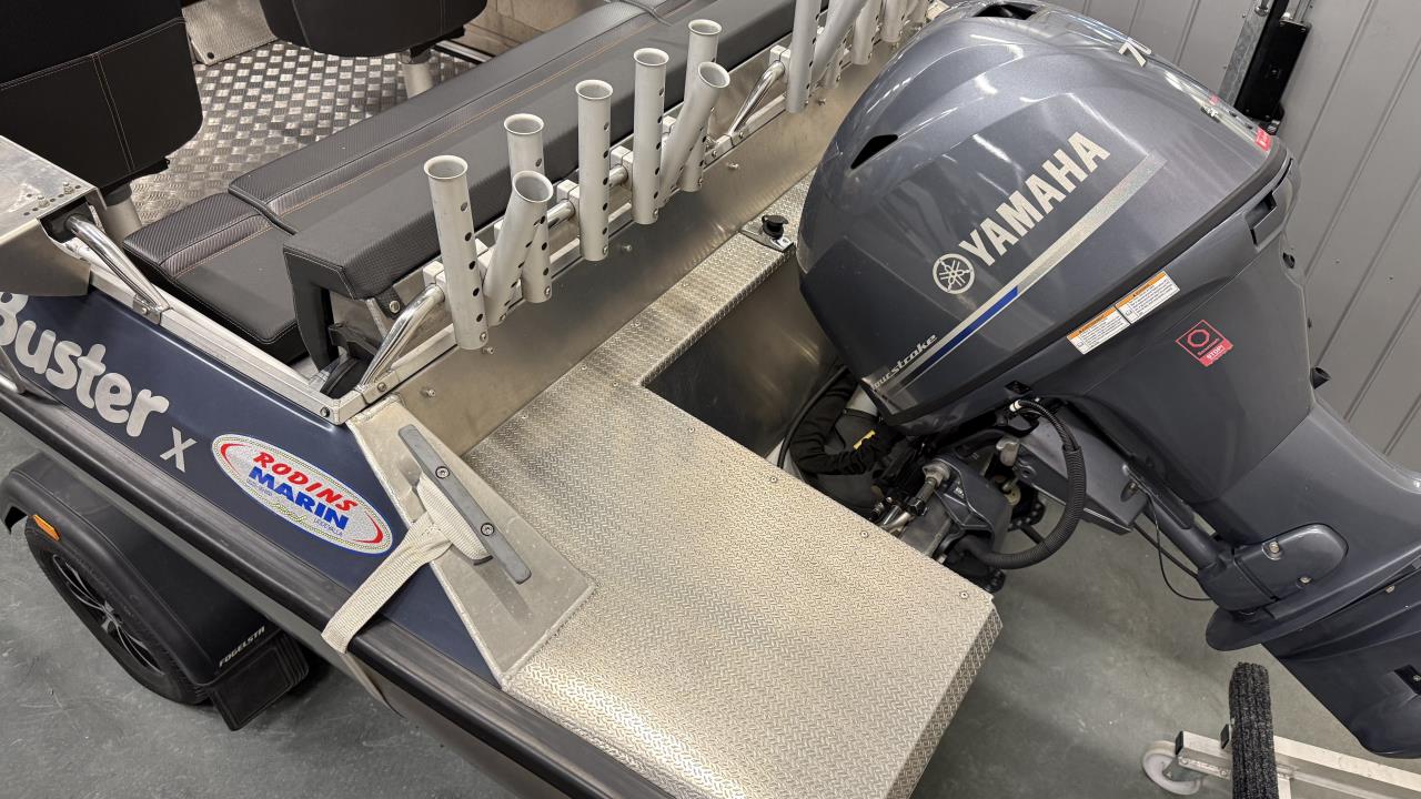 Buster X-22 med Yamaha F 70 AETL-22