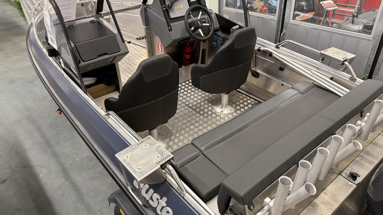 Buster X-22 med Yamaha F 70 AETL-22