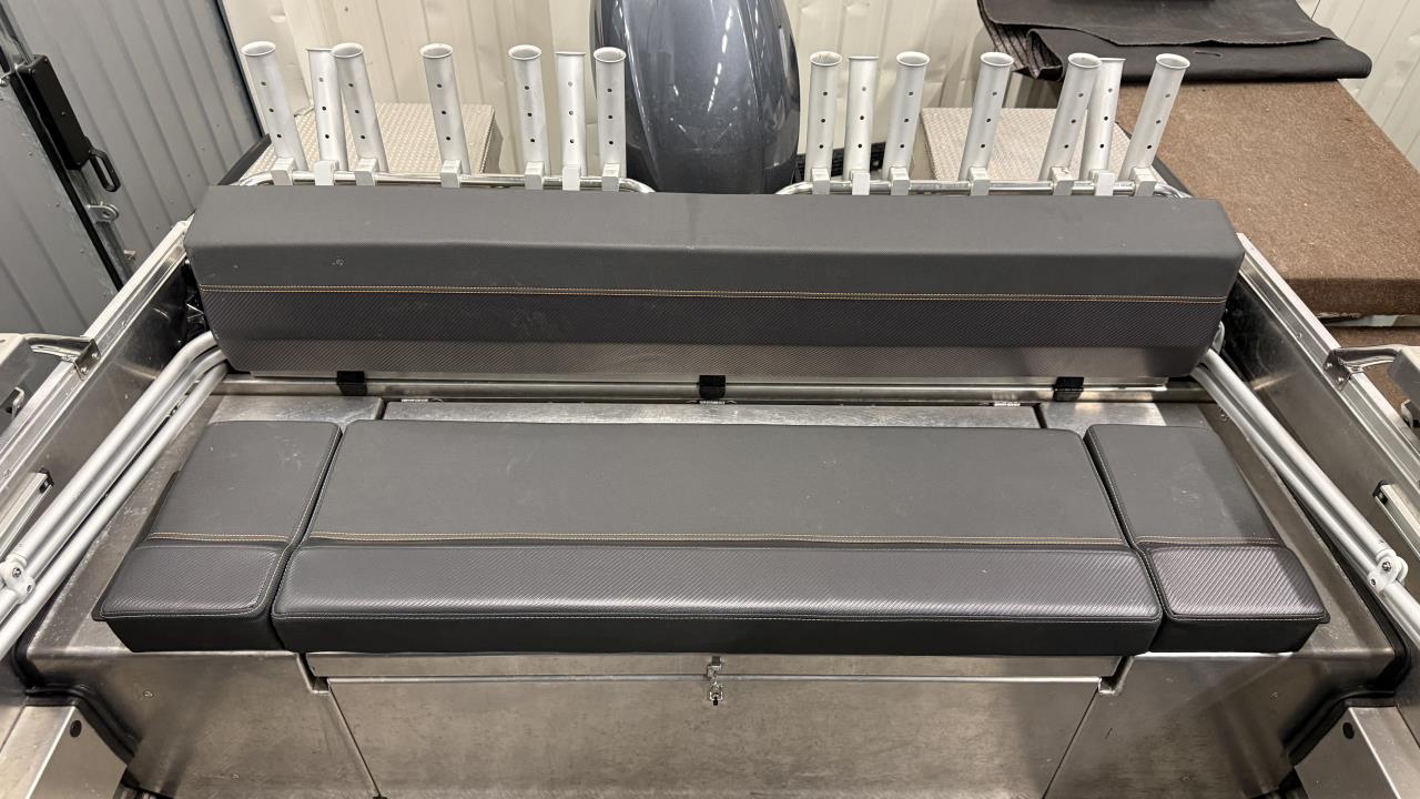 Buster X-22 med Yamaha F 70 AETL-22