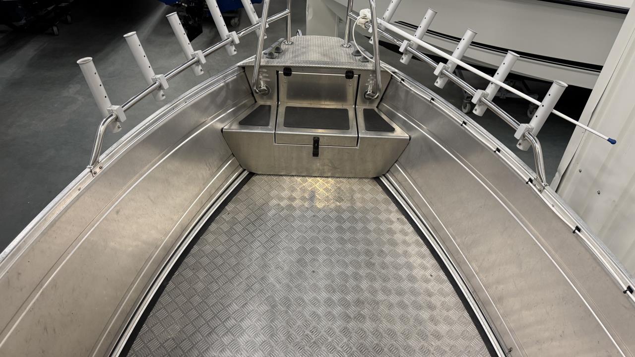 Buster X-22 med Yamaha F 70 AETL-22