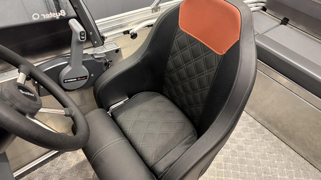 Buster X-22 med Yamaha F 70 AETL-22