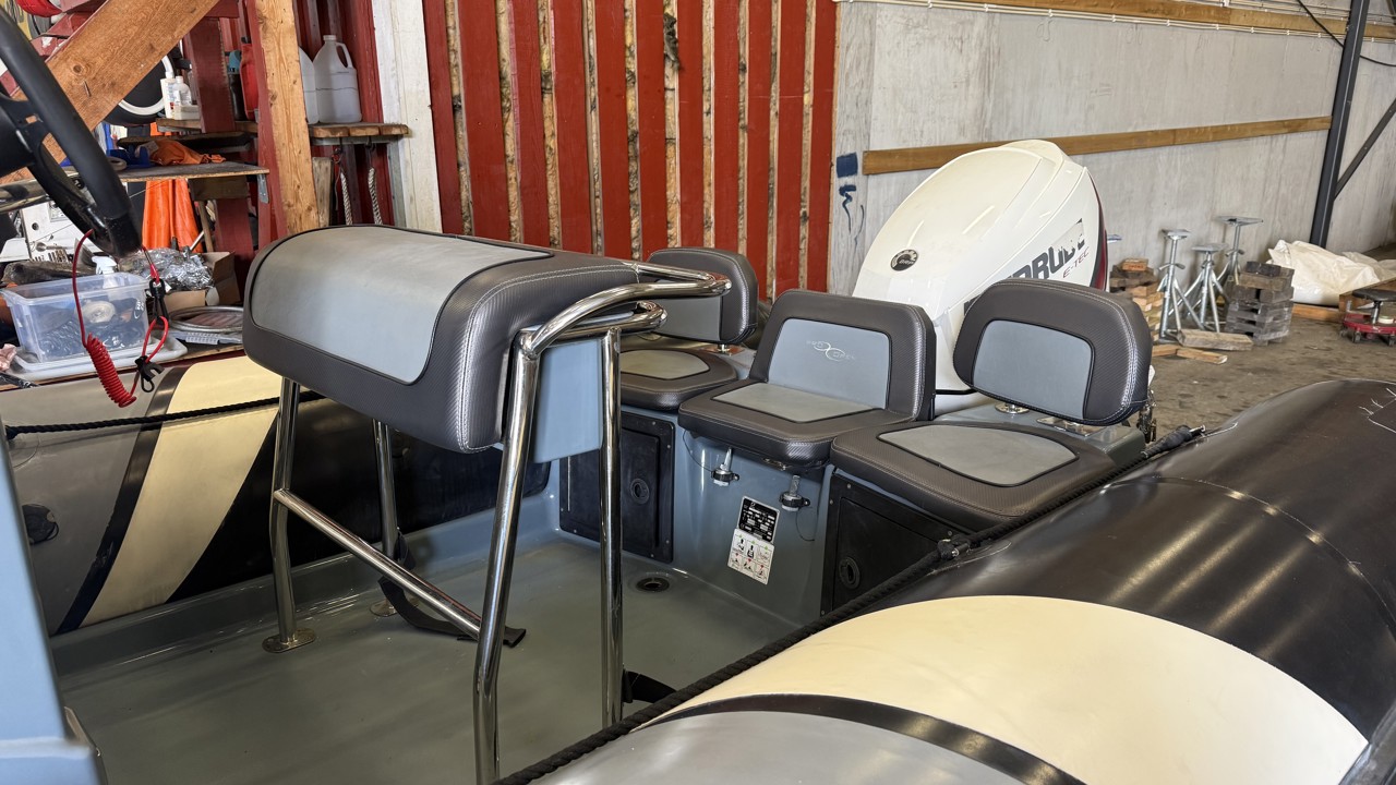 Zodiac Pro Open 550 -16 Evinrude 115 DSL -16
