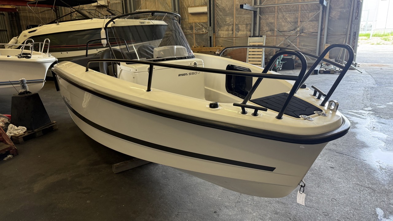 Ryds 550 Mid C Black Edition -21 Yamaha F 70 AETL -21